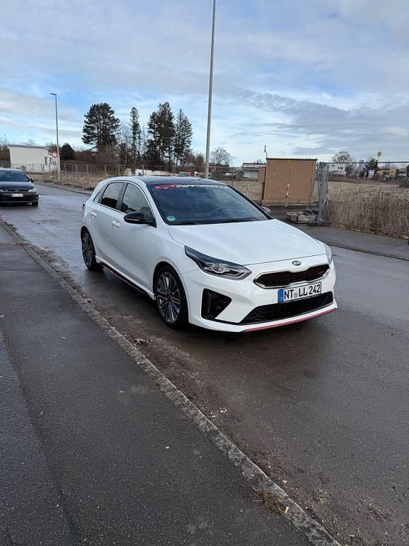 Gebraucht Kia Ceed GT GT 204 PS (150 kW) 2018 Weiß Limousine