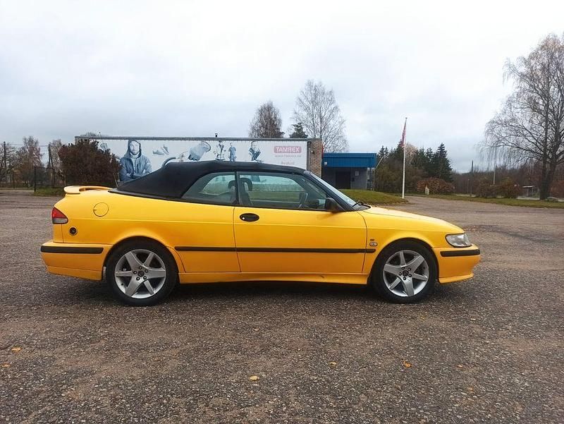 Gebraucht Saab 9-3 Cabriolet 154 PS (113 kW) 1999 Gelb Cabrio