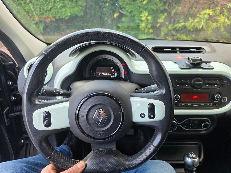 Gebraucht Renault Twingo 90 PS (66 kW) 2018 Schwarz Kleinwagen