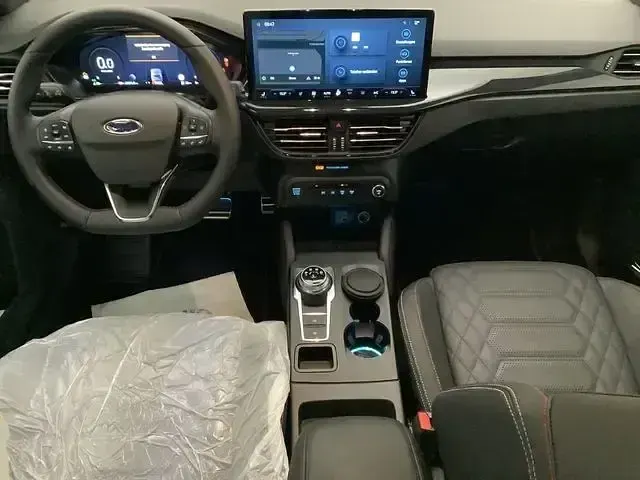 Gebraucht Ford Focus ST-Line X 116 PS (85 kW) 2025 Obsidianschwarz metallic Limousine
