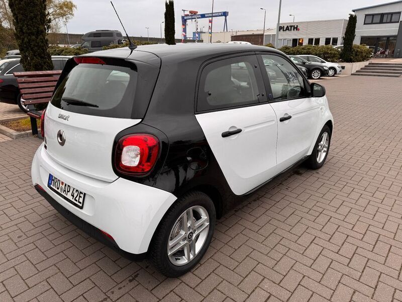 Gebraucht Smart ForFour Electric Drive 60 kW (82 PS) 2021 Weiß Kleinwagen