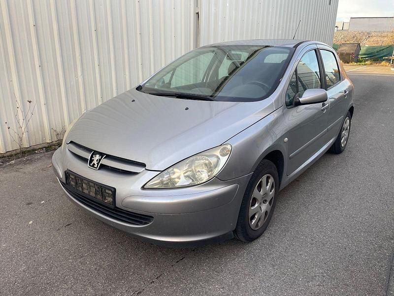 Grau Gebraucht 2005 Peugeot 307 Tendance Kleinwagen | 1.390 € (Fairer Preis) - Bild 1/4
