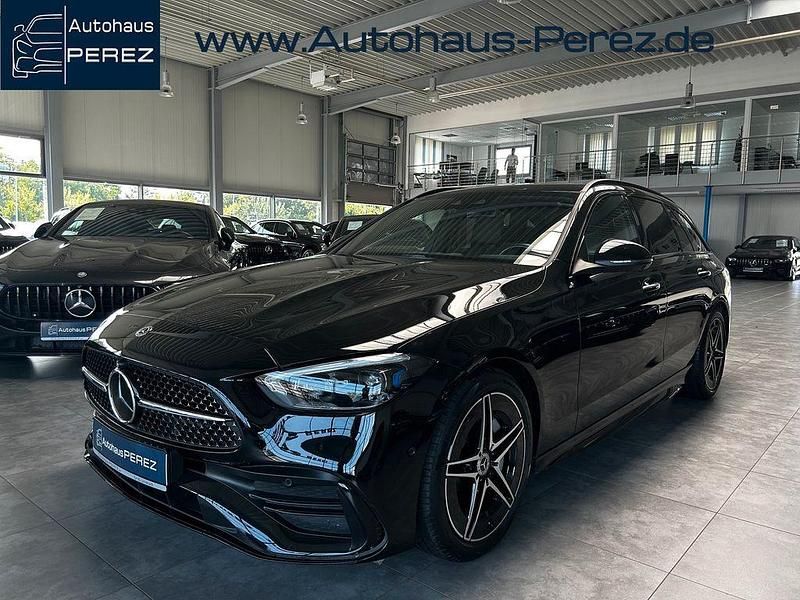 Schwarz Gebraucht 2021 Mercedes C300 AMG Kombi | 44.799 € - Bild 1/4