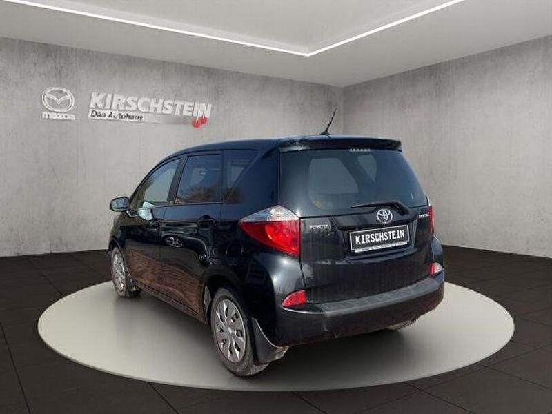 Gebraucht Toyota Verso 73 PS (53 kW) 2012 Schwarz Van / Kleinbus