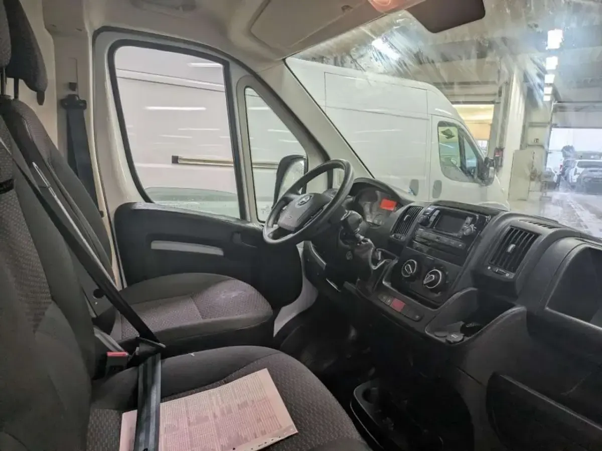 Gebraucht Opel Movano S 165 PS (121 kW) 2024 Casablancaweiß Van / Kleinbus
