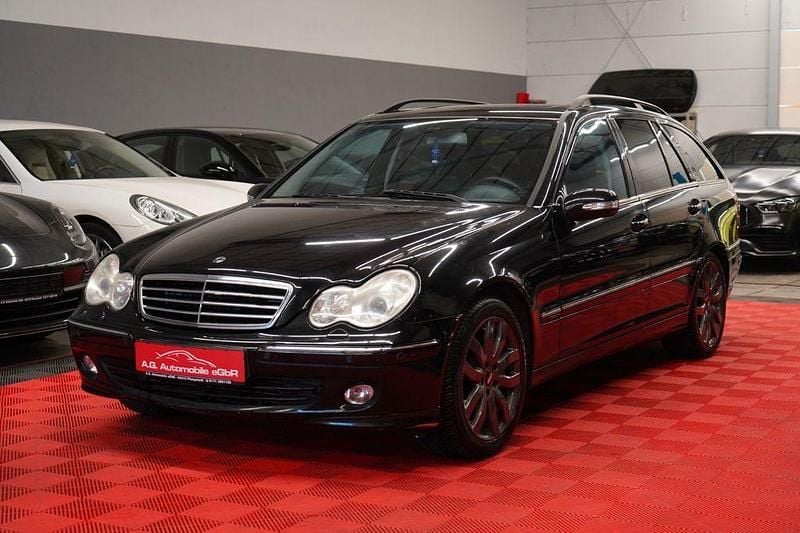 Gebraucht Mercedes C220 150 PS (110 kW) 2005 Schwarz Limousine
