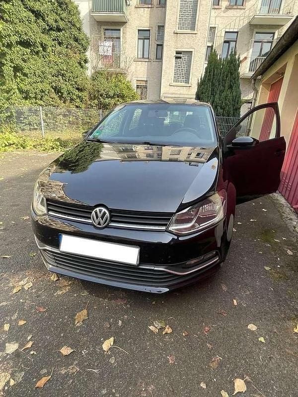 Gebraucht VW Polo 90 PS (66 kW) 2016 Schwarz Limousine