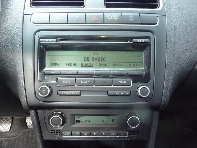 Gebraucht VW Polo 75 PS (55 kW) 2010 Andere farben Kleinwagen