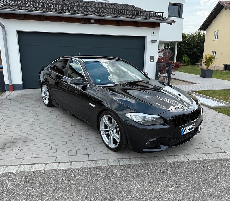 Schwarz Gebraucht 2013 BMW 525 M Sport Limousine | 10.499 € (Fairer Preis) - Bild 1/4