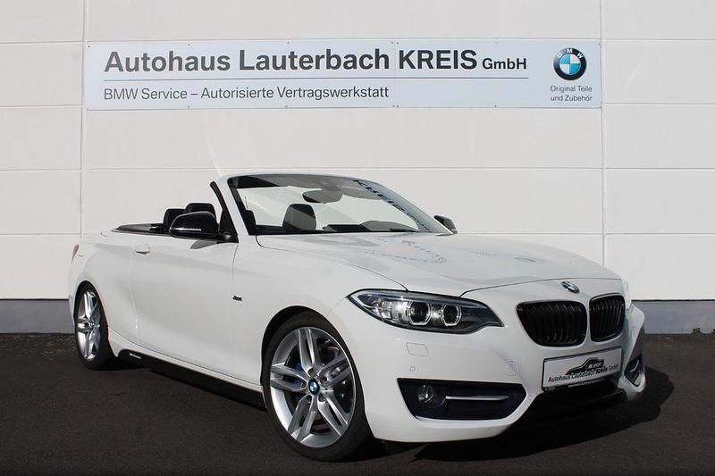 Gebraucht BMW 220 Sport Line 184 PS (135 kW) 2015 Weiß Cabrio