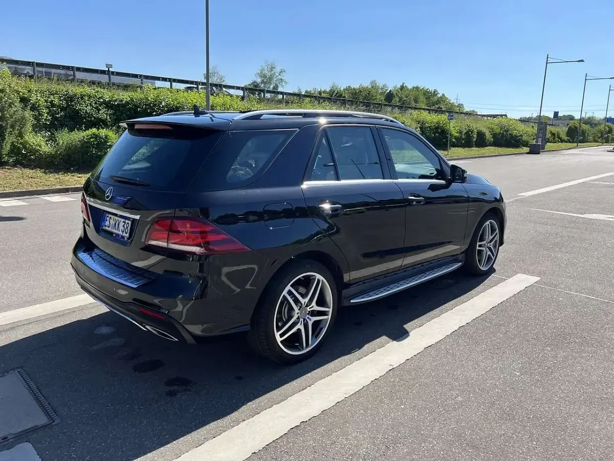Gebraucht Mercedes GLE500 AMG 455 PS (334 kW) 2017 Schwarz SUV