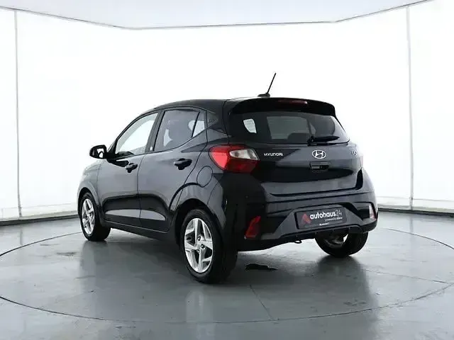 Gebraucht Hyundai i10 Edition 30 67 PS (49 kW) 2022 Schwarz Kleinwagen
