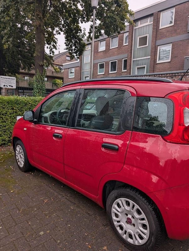 Rot Gebraucht 2013 Fiat Panda Kleinwagen | 6.399 € (Fairer Preis) - Bild 1/4