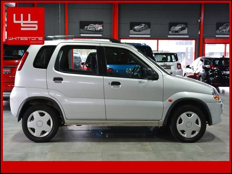Second-hand Suzuki Ignis 83 CP (61 kW) 2000 Argintiu Hatchback