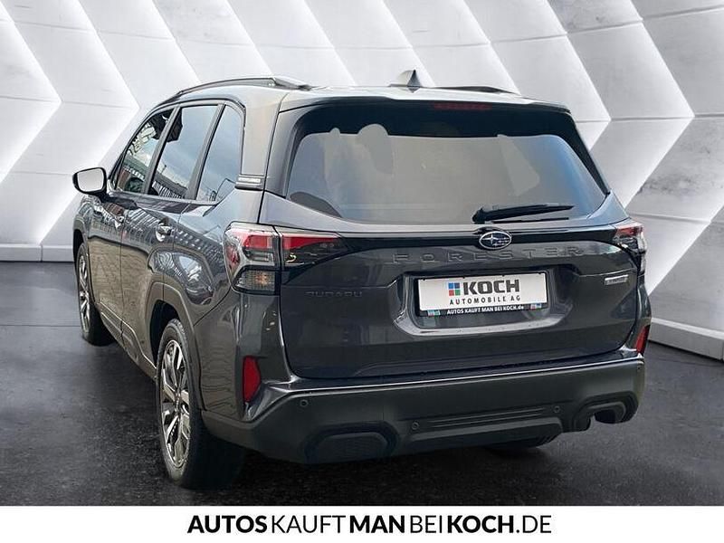 Neu Subaru Forester Platinum 150 PS (110 kW) 2025 Grau SUV