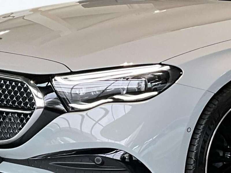 Gebraucht Mercedes E300 AMG line 313 PS (230 kW) 2025 Manufaktur lack manufaktur alp Kombi
