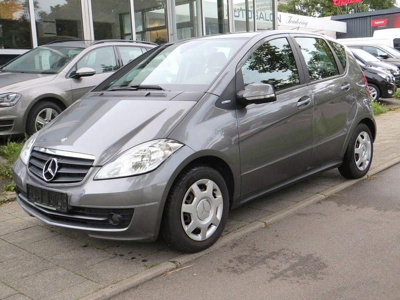 Grau Gebraucht 2009 Mercedes A160 Limousine | 3.999 € (Fairer Preis) - Bild 1/4