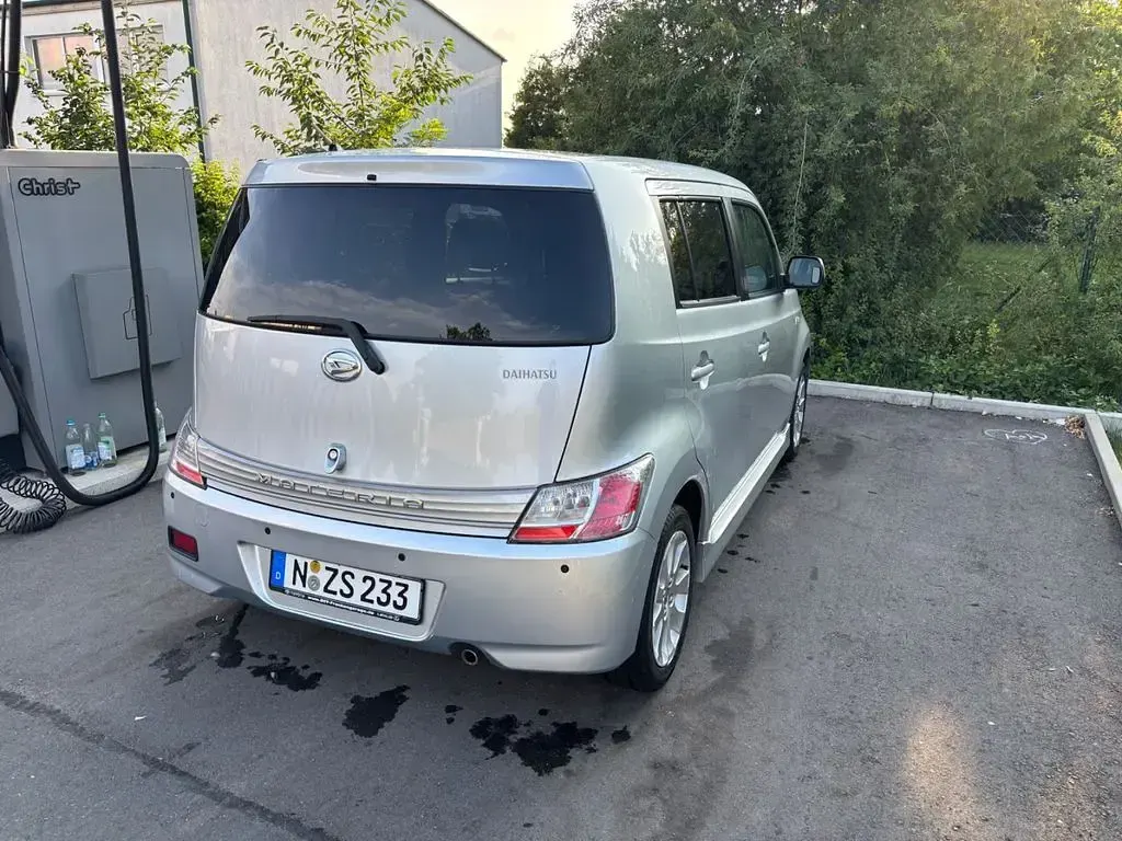 Gebraucht Daihatsu Materia 91 PS (66 kW) 2009 Silber Van / Kleinbus