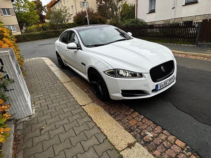 Gebraucht Jaguar XF S 275 PS (202 kW) 2012 Weiß Limousine