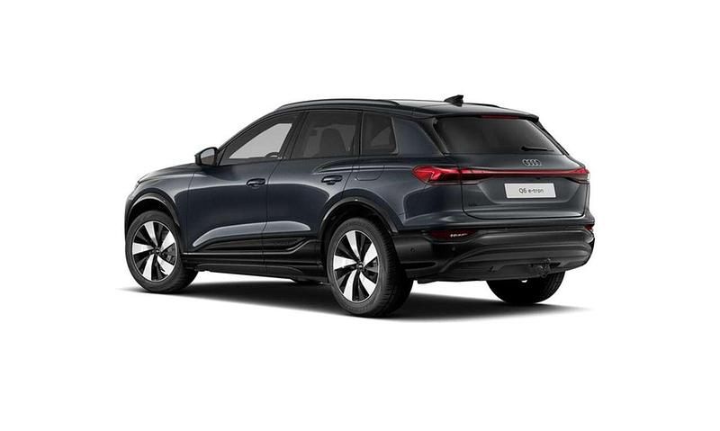 Gebraucht Audi Q6 e-tron Ambiente 185 kW (252 PS) 2025 Manhattangrau metallic SUV