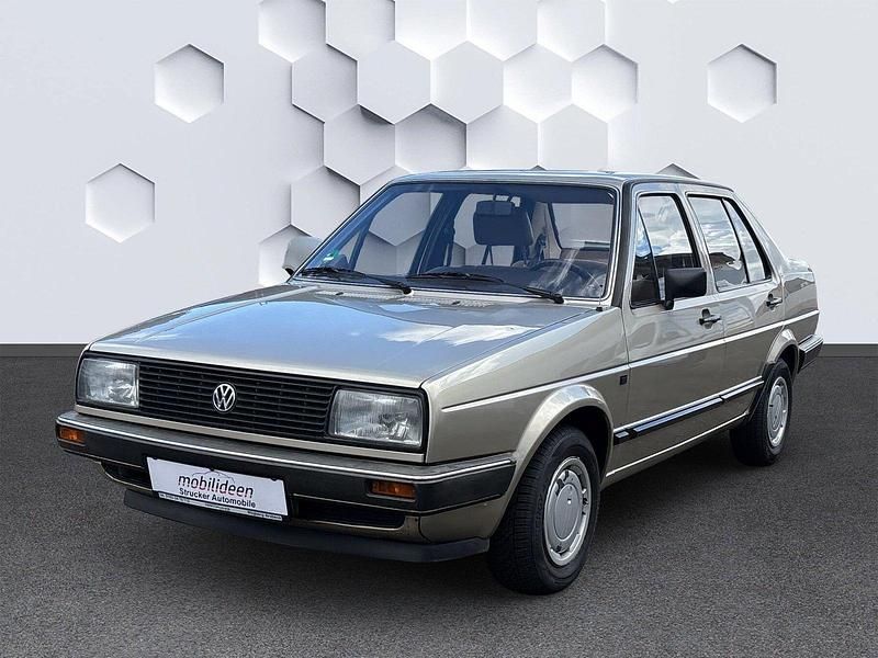 Second-hand VW Jetta 75 CP (55 kW) 1985 Auriu Berlinǎ
