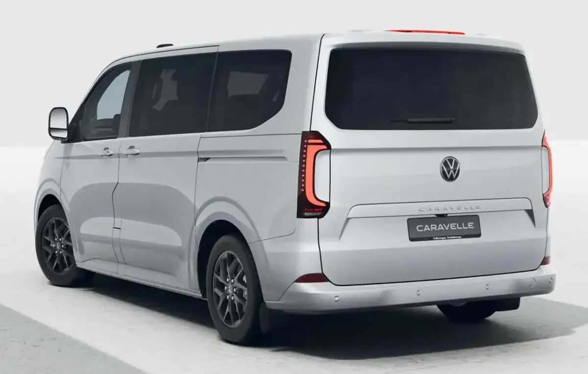 Neu VW Caravelle Style 150 PS (110 kW) 2026 Light grey metallic Van