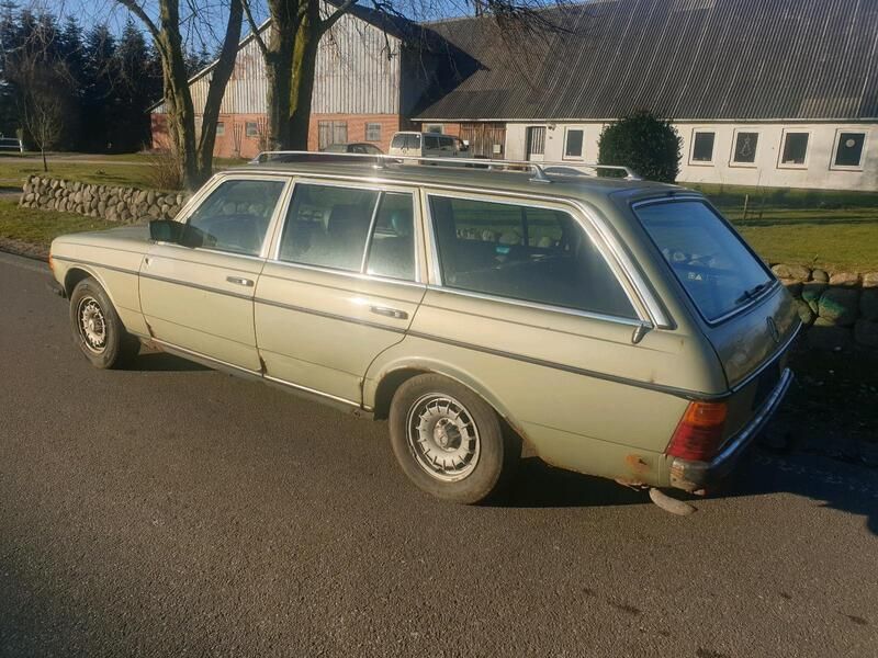 Gebraucht 1984 Mercedes 240 Kombi | 1.850 € - Bild 1/4