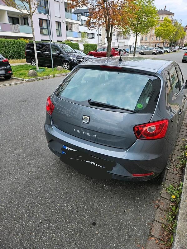 Gebraucht Seat Ibiza Style 86 PS (63 kW) 2013 Grau Kleinwagen