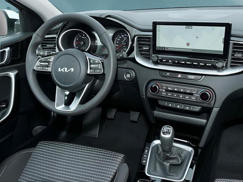 Nowe Kia Ceed 101 KM (74 kW) 2025 Biały Hatchback