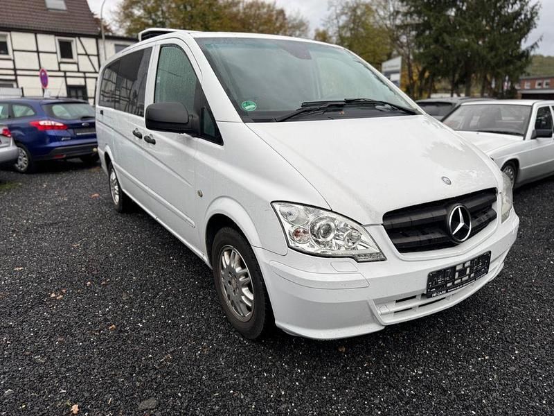 Weiß Gebraucht 2012 Mercedes Vito Van / Kleinbus | 6.499 € (Superpreis) - Bild 1/4