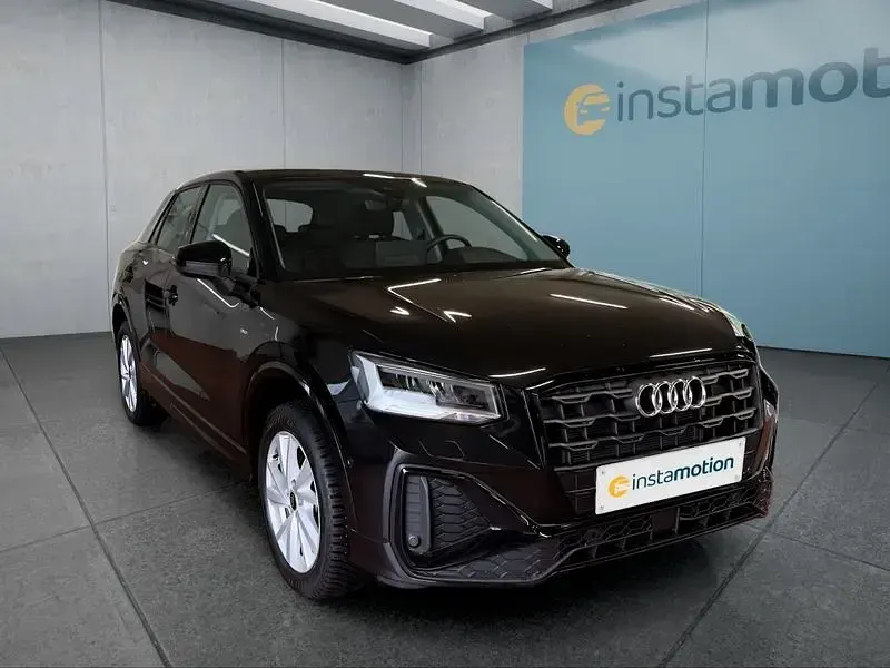 Gebraucht Audi Q2 S-Line 150 PS (110 kW) 2025 Schwarz SUV