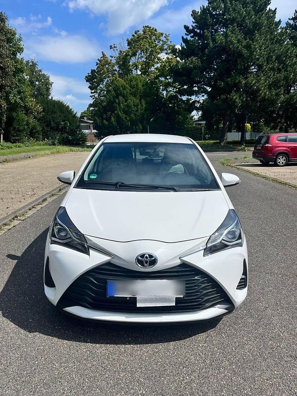 Schwarz Gebraucht 2019 Toyota Yaris Kleinwagen | 10.150 € (Fairer Preis) - Bild 1/4