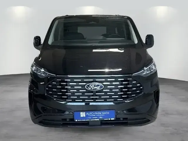 Neu Ford Tourneo Custom Titanium 2026 Schwarz Van