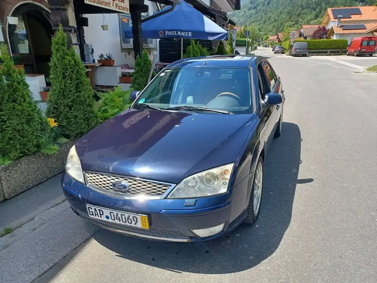 Gebraucht Ford Mondeo Ghia 170 PS (125 kW) 2005 Blau Limousine