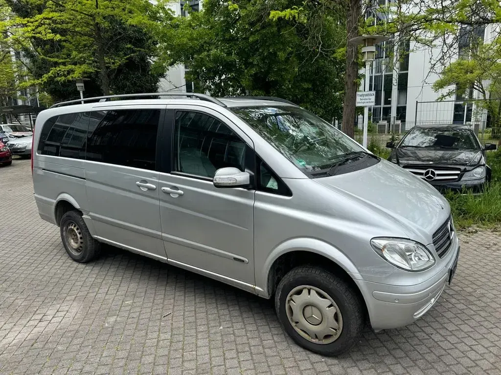 Gebraucht Mercedes Viano 150 PS (110 kW) 2008 Silber Van / Kleinbus