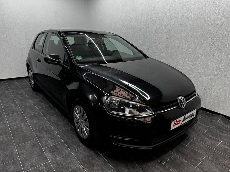 Schwarz Gebraucht 2015 VW Golf Trendline Limousine | 6.990 € (Guter Preis) - Bild 1/4