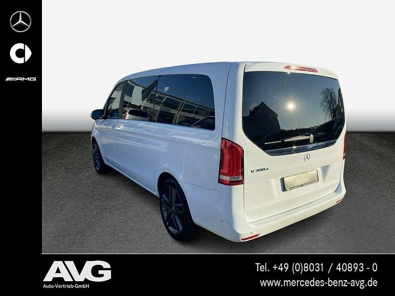 Gebraucht Mercedes V300 239 PS (175 kW) 2020 Arktikweiß Van / Kleinbus