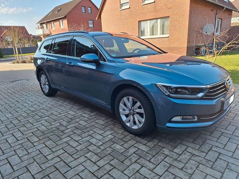 Gebraucht VW Passat Comfortline 150 PS (110 kW) 2015 Blau Kombi