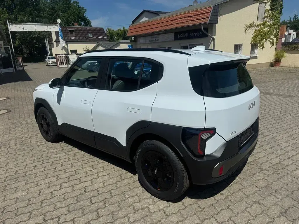 Neu Kia EV2 Air 108 kW (147 PS) 2026 Weiß SUV
