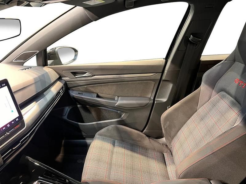 Gebraucht VW Golf GTI 265 PS (194 kW) 2025 Grenadillschwarz metallic Limousine