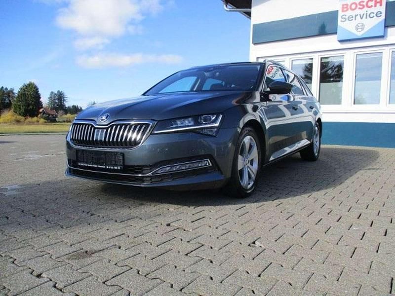 Seda quartz/quartz grey Gebraucht 2019 Skoda Superb Premium Edition Kombi | 22.000 € (Fairer Preis) - Bild 1/4