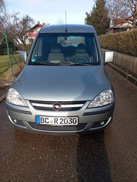 Gebraucht Opel Combo 75 PS (55 kW) 2011 Silber Van / Kleinbus