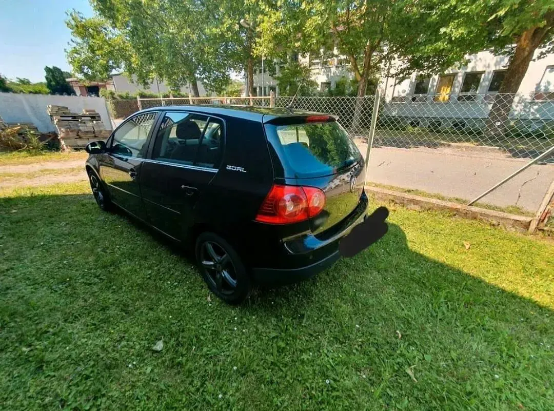 Używany VW Golf V Edition 80 KM (58 kW) 2007 Czarny Sedan/Limuzyna