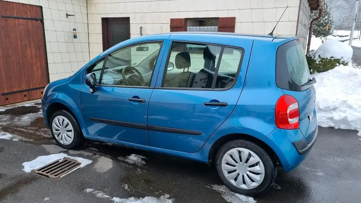 Używany Renault Modus 75 KM (55 kW) 2009 Niebieski Minivan