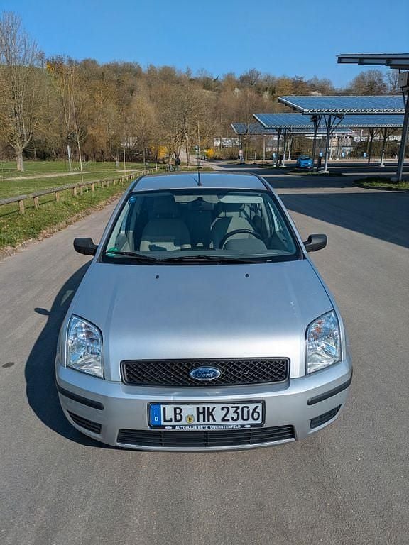 Gebraucht Ford Fusion 101 PS (74 kW) 2005 Silber Kleinwagen