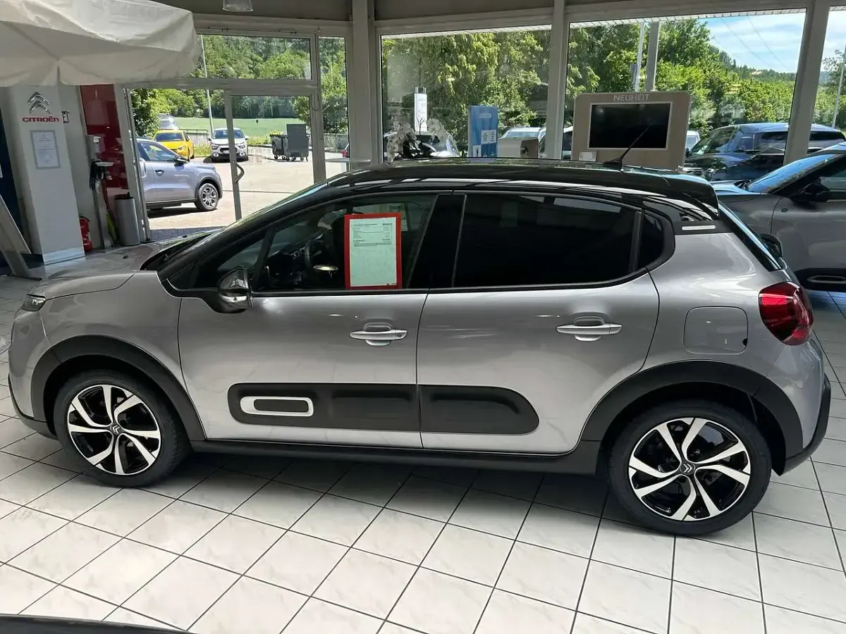 Gebraucht Citroën C3 PureTech 110 PS (80 kW) 2022 Stahl grau Kleinwagen