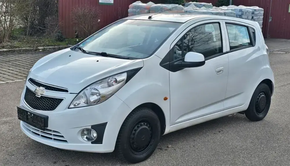 Gebraucht Chevrolet Spark LS 68 PS (50 kW) 2011 Weiß Kleinwagen