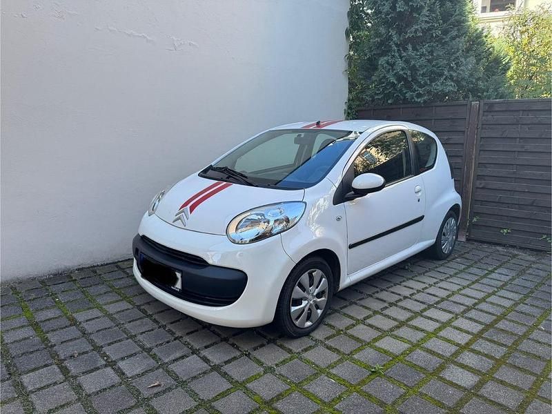 Weiß Gebraucht 2008 Citroën C1 Kleinwagen | 4.550 € (Fairer Preis) - Bild 1/4