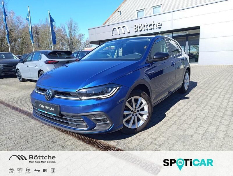 Reef blue metallic Gebraucht 2021 VW Polo Style Limousine | 18.850 € (Fairer Preis) - Bild 1/4