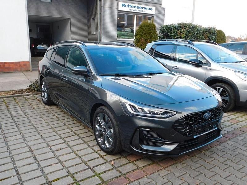 Neu Ford Focus ST-Line X 155 PS (114 kW) 2025 Grau Limousine